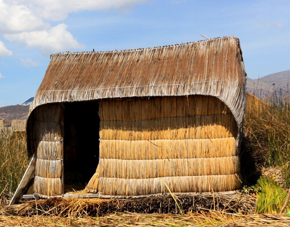 Uros floating islands titcacasee