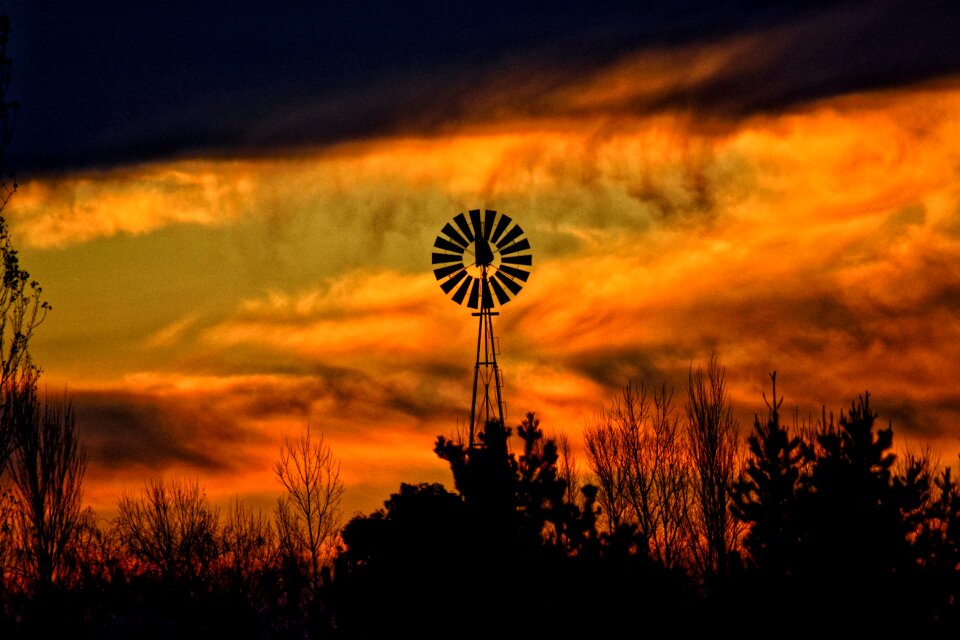 Silhouette landscape sun