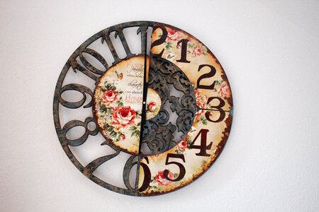Clock face retro look roses