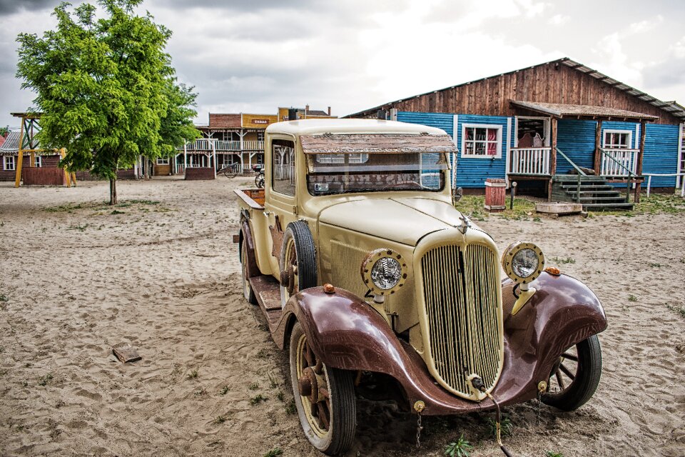 Veteran car style old timer