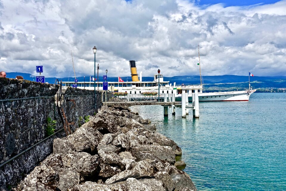 Sea water seashore