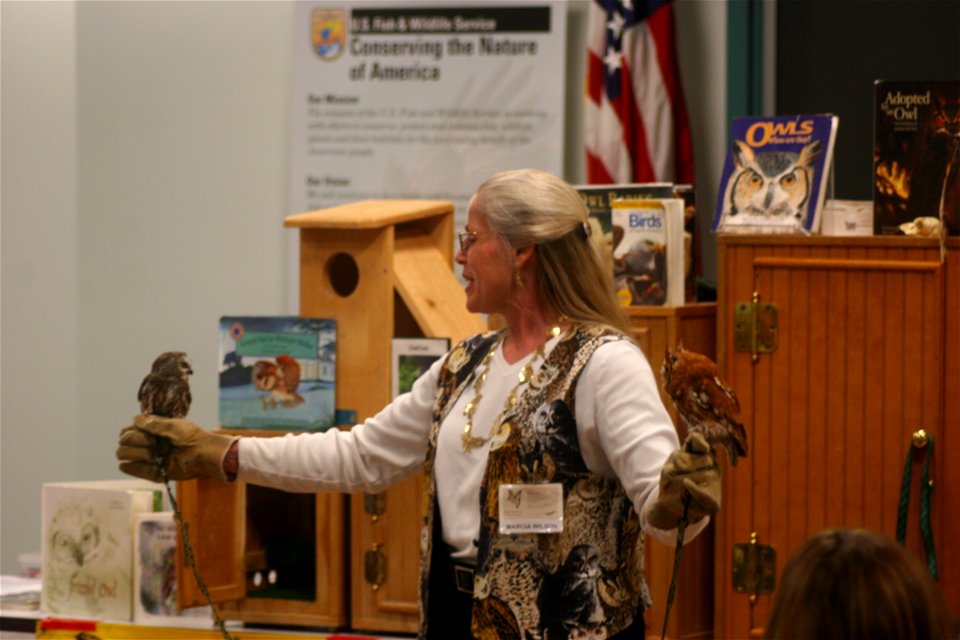 Live bird demonstration


Credit: USFWS