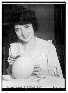 Title: Colleen Moore & Ostrich Egg Abstract/medium: 1 negative : glass ; 5 x 7 in. or smaller. photo