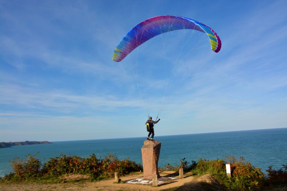 Tandem paragliding wind adventure