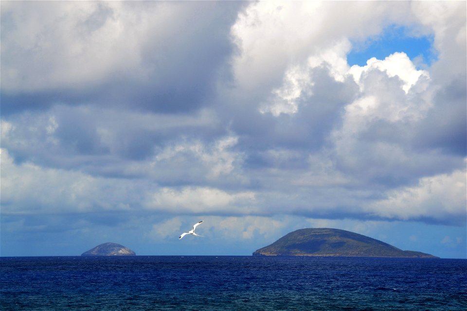 Round Island and Serpent Island, the two northernmost of the northern islets of Mauritius, Indian Ocean, seen from WSW