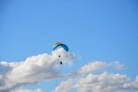 Tandem paragliding wind adventure