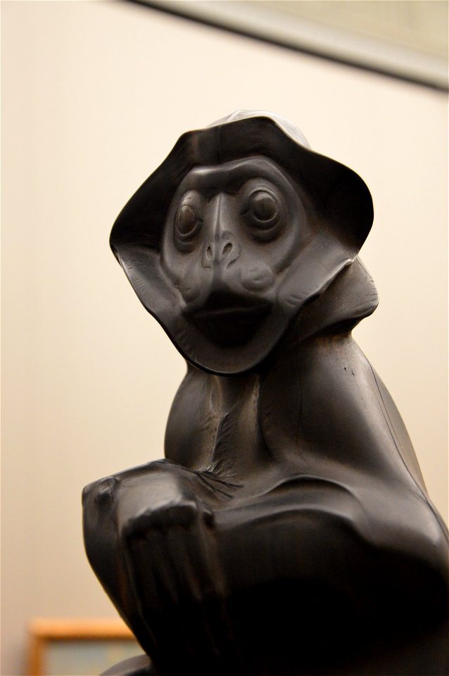Anton Puchegger's 1914 sculpture "Budeng-Affe" (Budeng Monkey) at the Alte Nationalgalerie, Berlin.