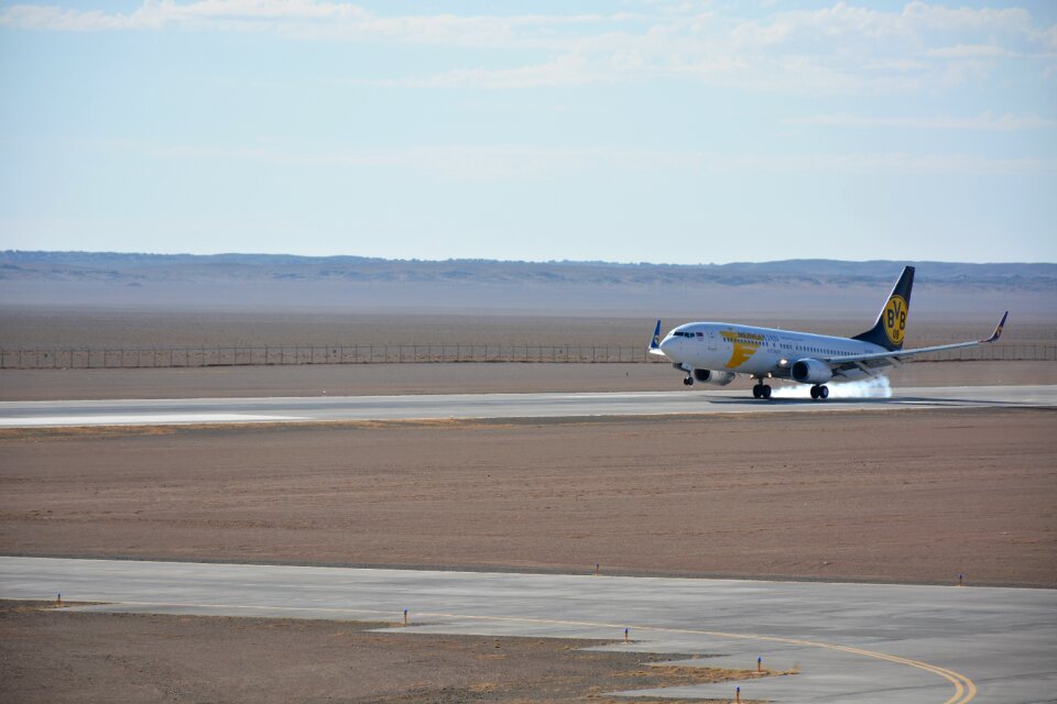 Landing aircraft aviation