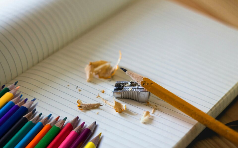 Color colored pencils