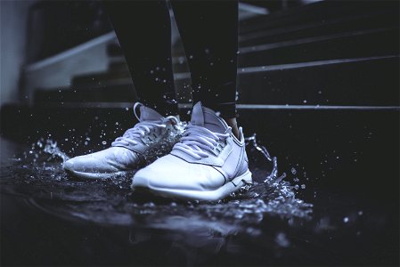 Sneakers Splash photo