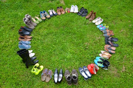 Shoe circle family meeting