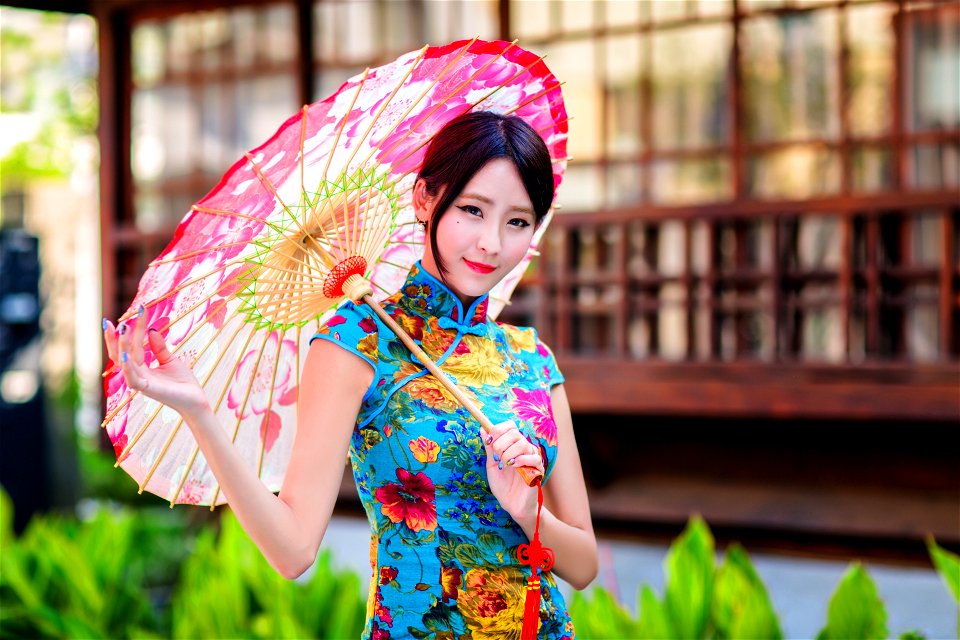 Woman Cheongsam photo