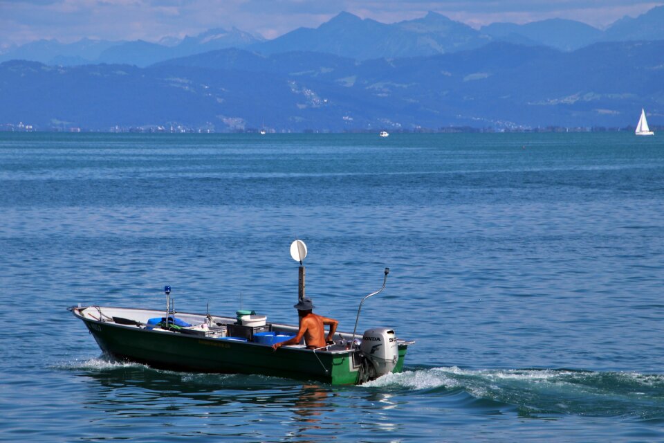 Motorboat transport motor