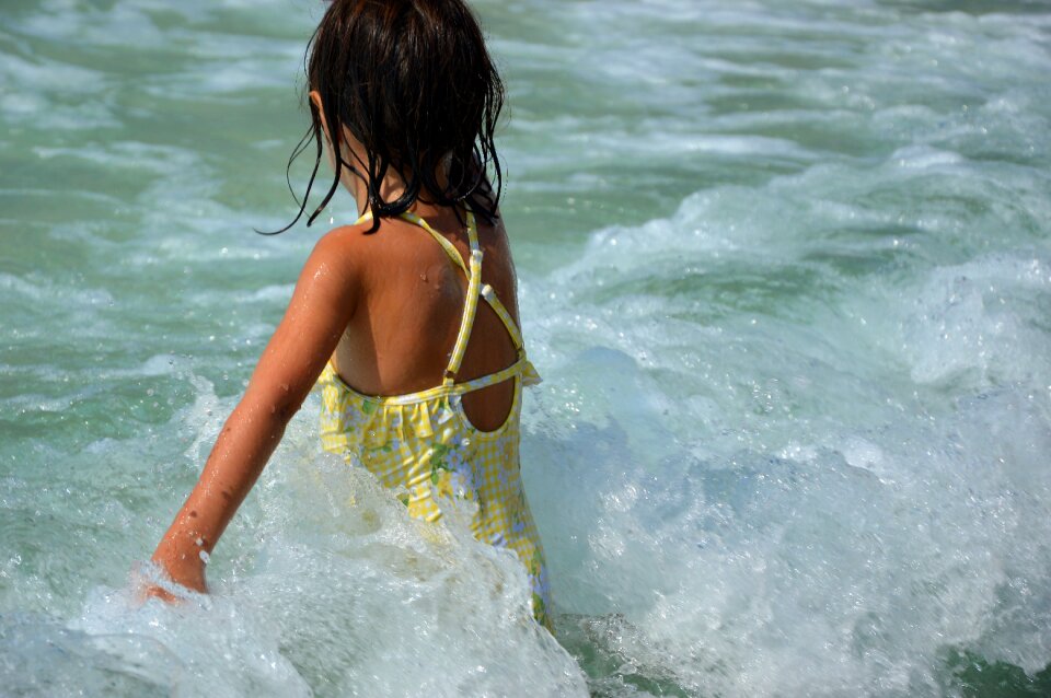 Sea water wave