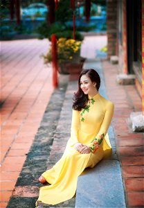 Woman Ao Dai photo