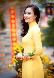 Woman Ao Dai photo