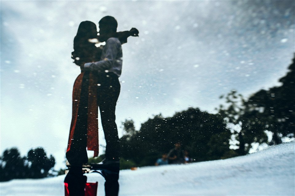 Couple Kiss