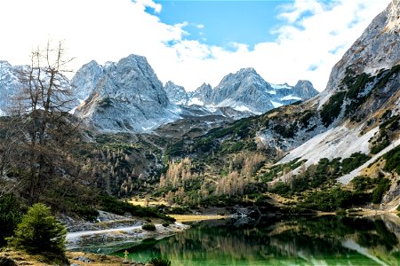 Lake Mountains photo