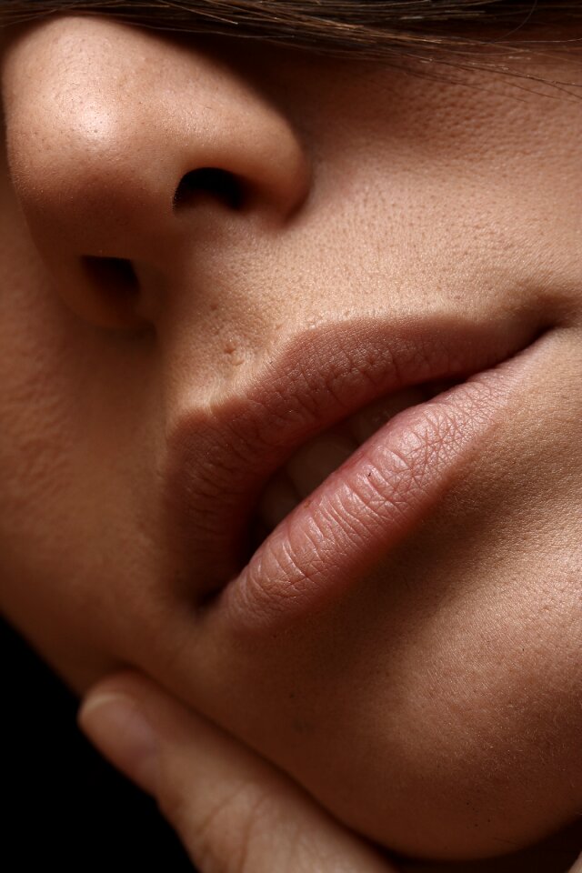 Lip nose track photo