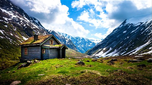 Mountain Hut photo