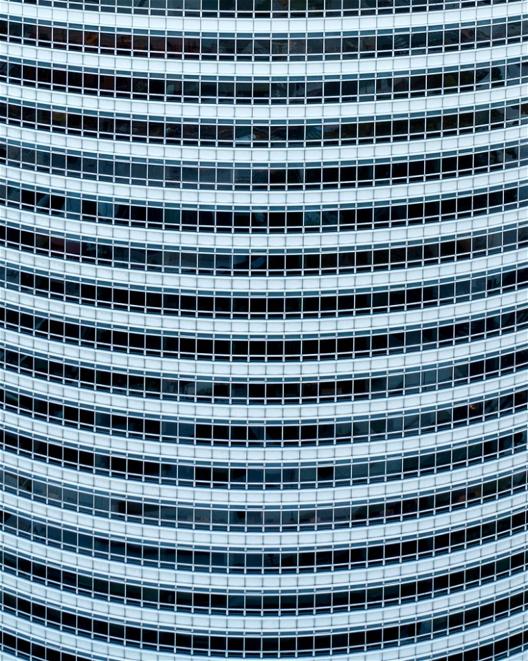 Curved Inhabitat