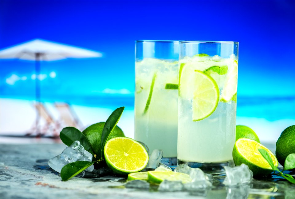Fresh lime drinks macro shot