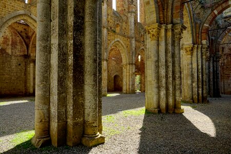 Old pillar ruin photo