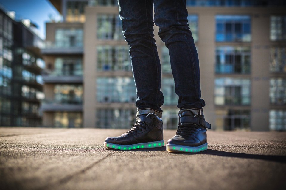 Legs Jeans Sneakers