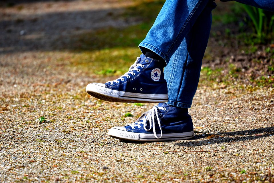 Legs Jeans Sneakers