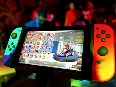 Nintendo Switch Mario Kart Deluxe photo