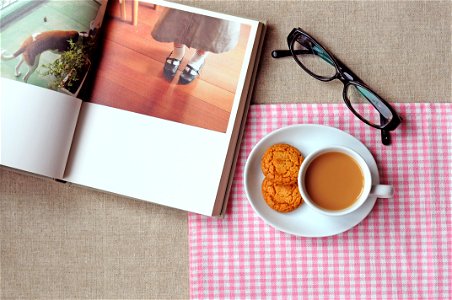 Book Milktea Cookie Glasses photo