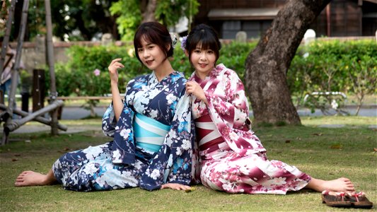 Women Girls Yukata photo