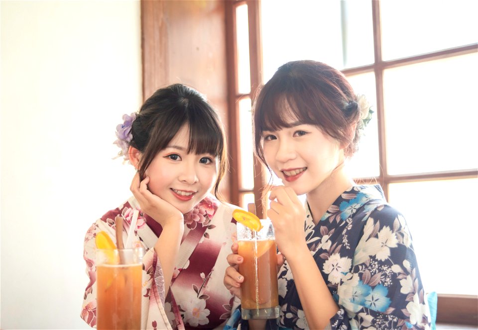 Women Girls Yukata photo