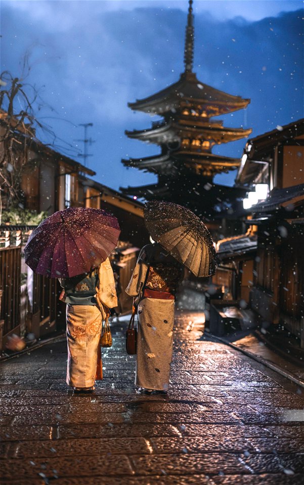 Yasaka No To Pagoda Snow