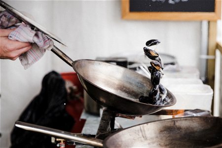 Cooking Mussel Frying Pan photo