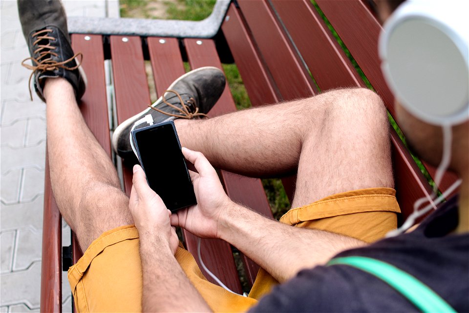 Man Smartphone Music