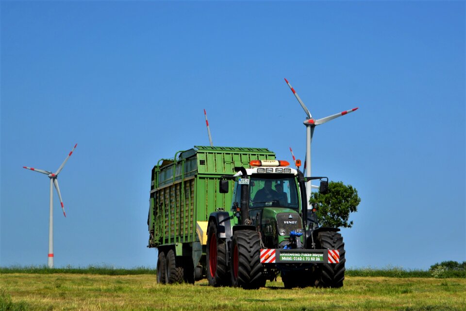 Agriculture tractors silo