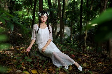 White dress beauty forest photo