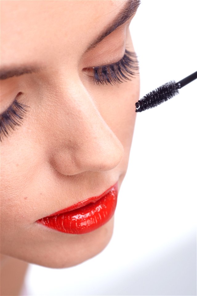 Woman Mascara