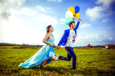 Couple Run Balloon