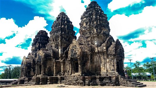 Phra Prang Sam Yod Temple photo