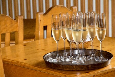 Toast glass bubbles
