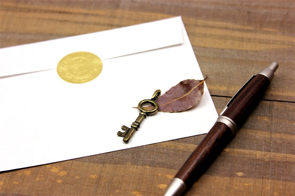 Envelope Ballpoint Pen Key photo