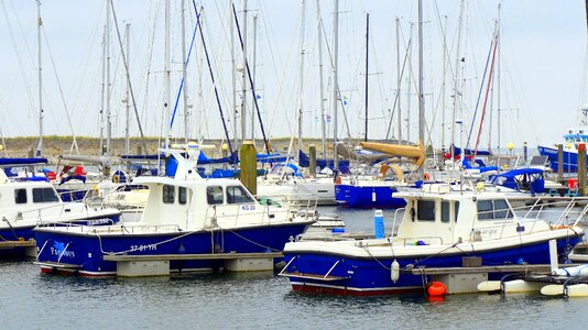 Port sailing vessel boats