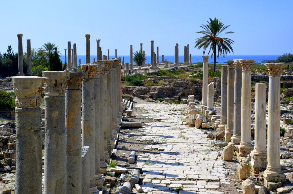 Excavations tyros lebanon
