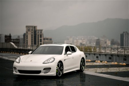 Porsche Panamera S Car photo