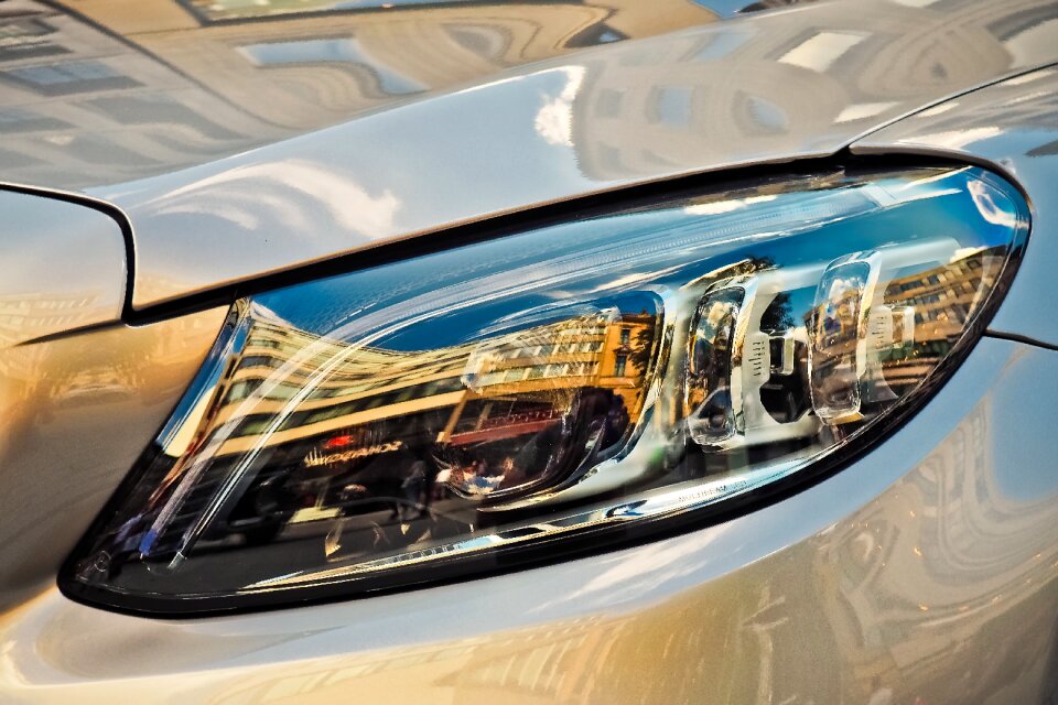 Vehicle mercedes benz luxury