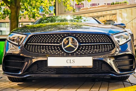Vehicle mercedes benz luxury