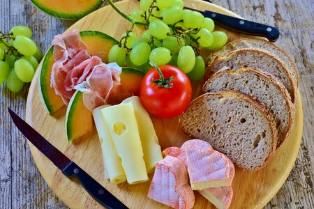 Melon ham grapes