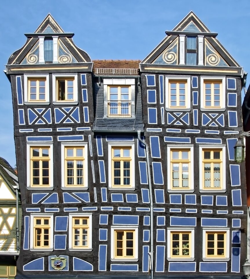 Truss facade historically
